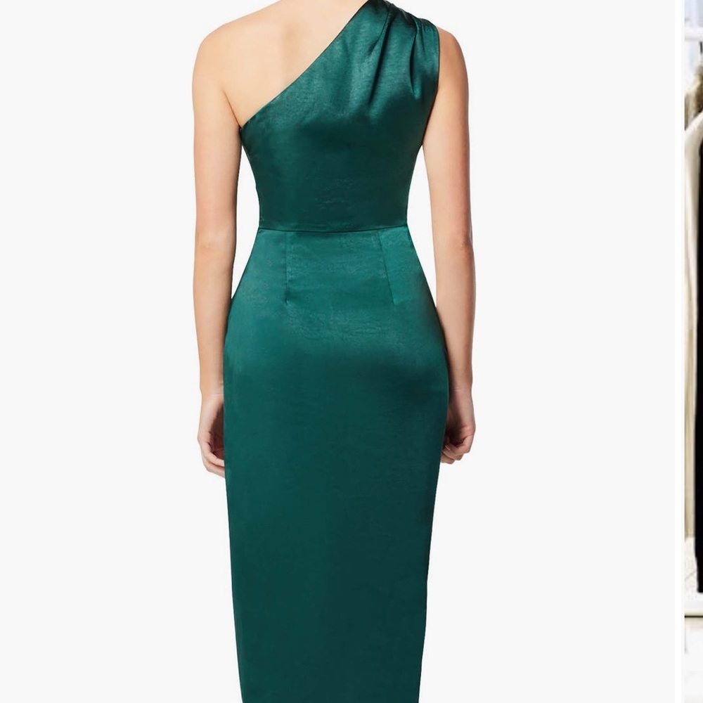 New! Elliatt Asymmetrical Ruched One-Shoulder Green Cocktail Dress - Picture 2 of 8